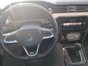 Volkswagen Passat - 2021