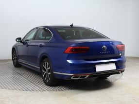 Volkswagen Passat - 2021