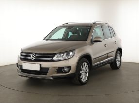 Volkswagen Tiguan - 2012