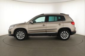 Volkswagen Tiguan - 2012