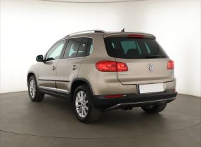 Volkswagen Tiguan - 2012