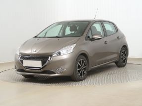 Peugeot 208 - 2013
