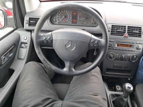 Mercedes-Benz A - 2010