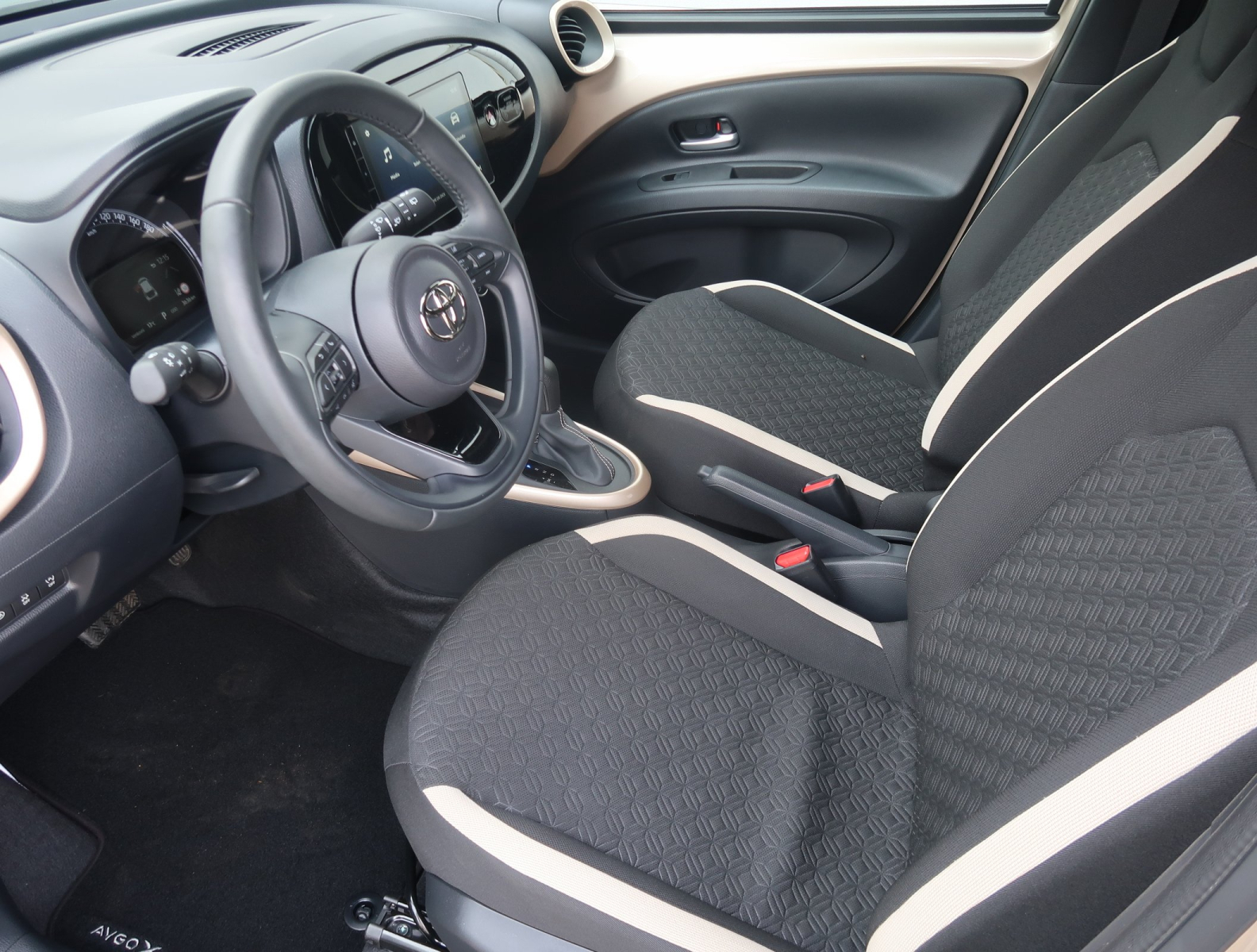Toyota Aygo X - 2024