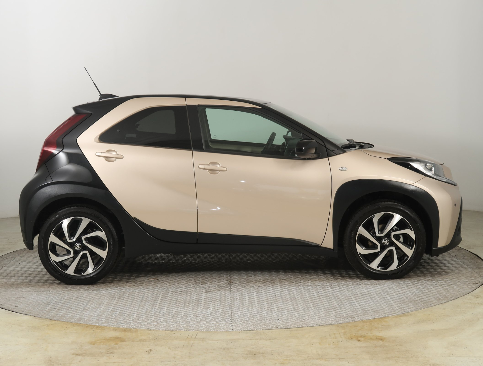 Toyota Aygo X - 2024