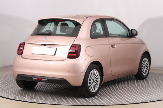 Fiat 500e 42 kWh