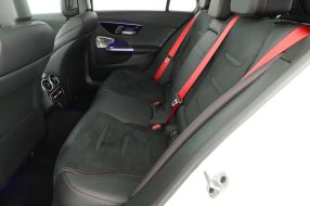 Mercedes-Benz C - 2024