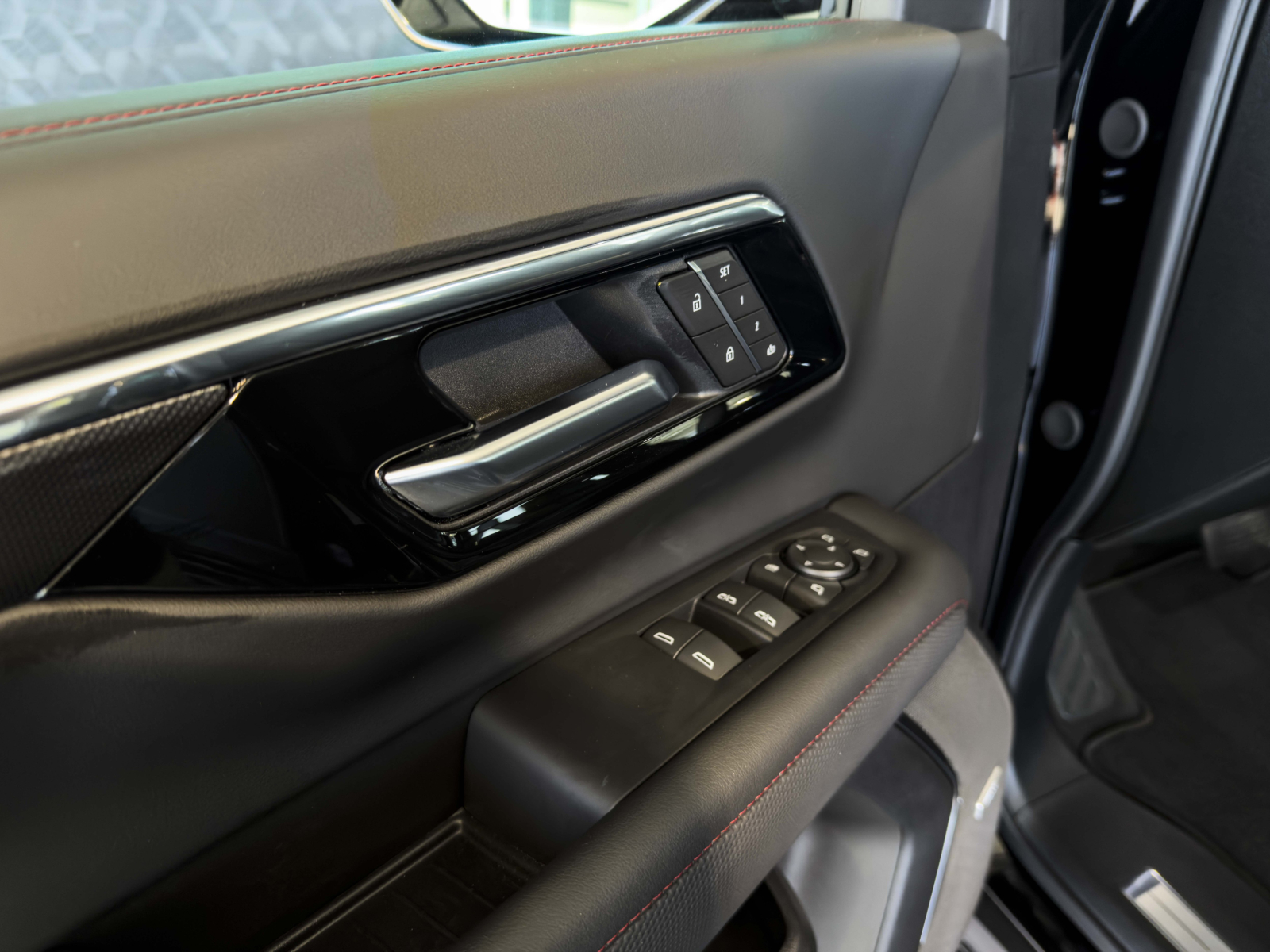 Chevrolet Tahoe - 2025