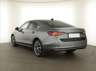 Škoda Superb - 2024