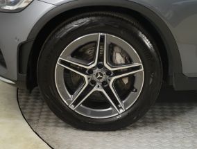 Mercedes-Benz GLC - 2020