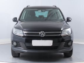 Volkswagen Tiguan - 2012