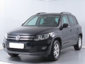 Volkswagen Tiguan - 2012