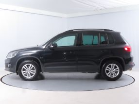 Volkswagen Tiguan - 2012