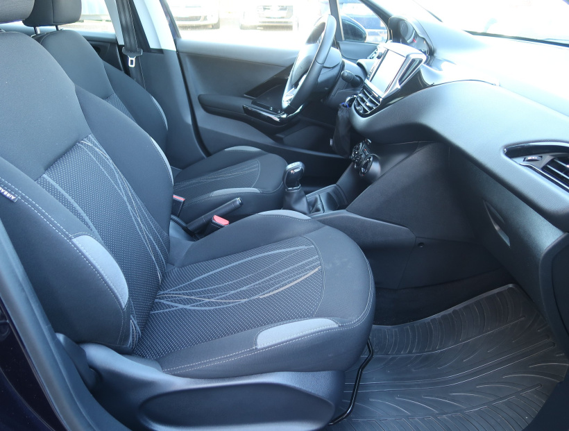 Peugeot 208, 2014