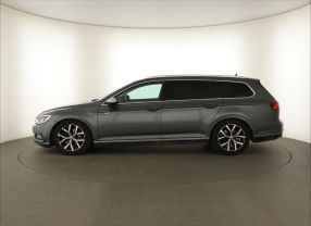 Volkswagen Passat - 2016