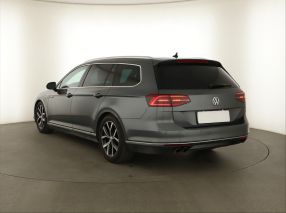 Volkswagen Passat - 2016