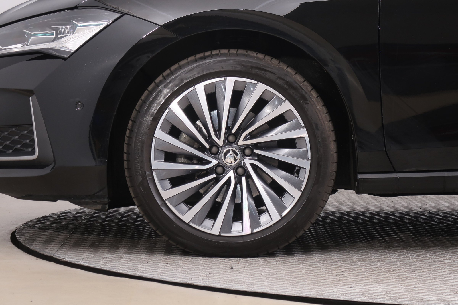 Škoda Superb - 2024