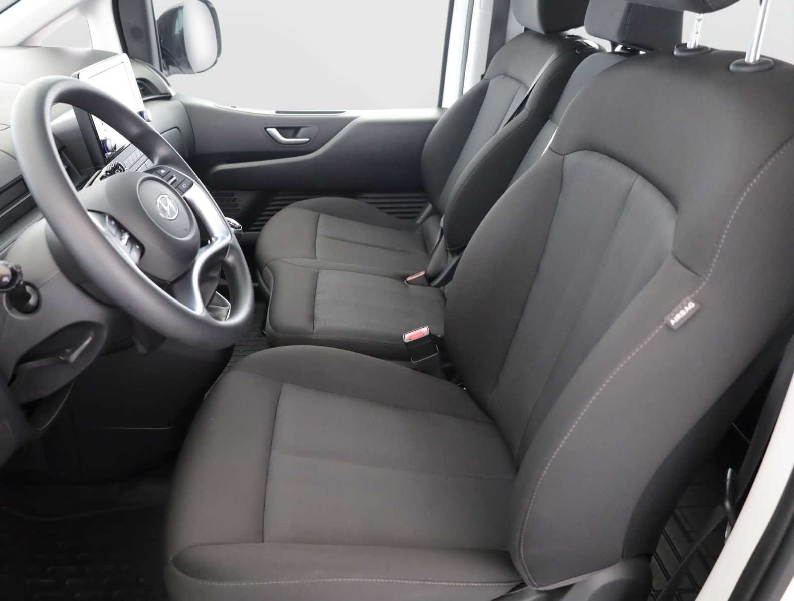 Hyundai Staria - 2024