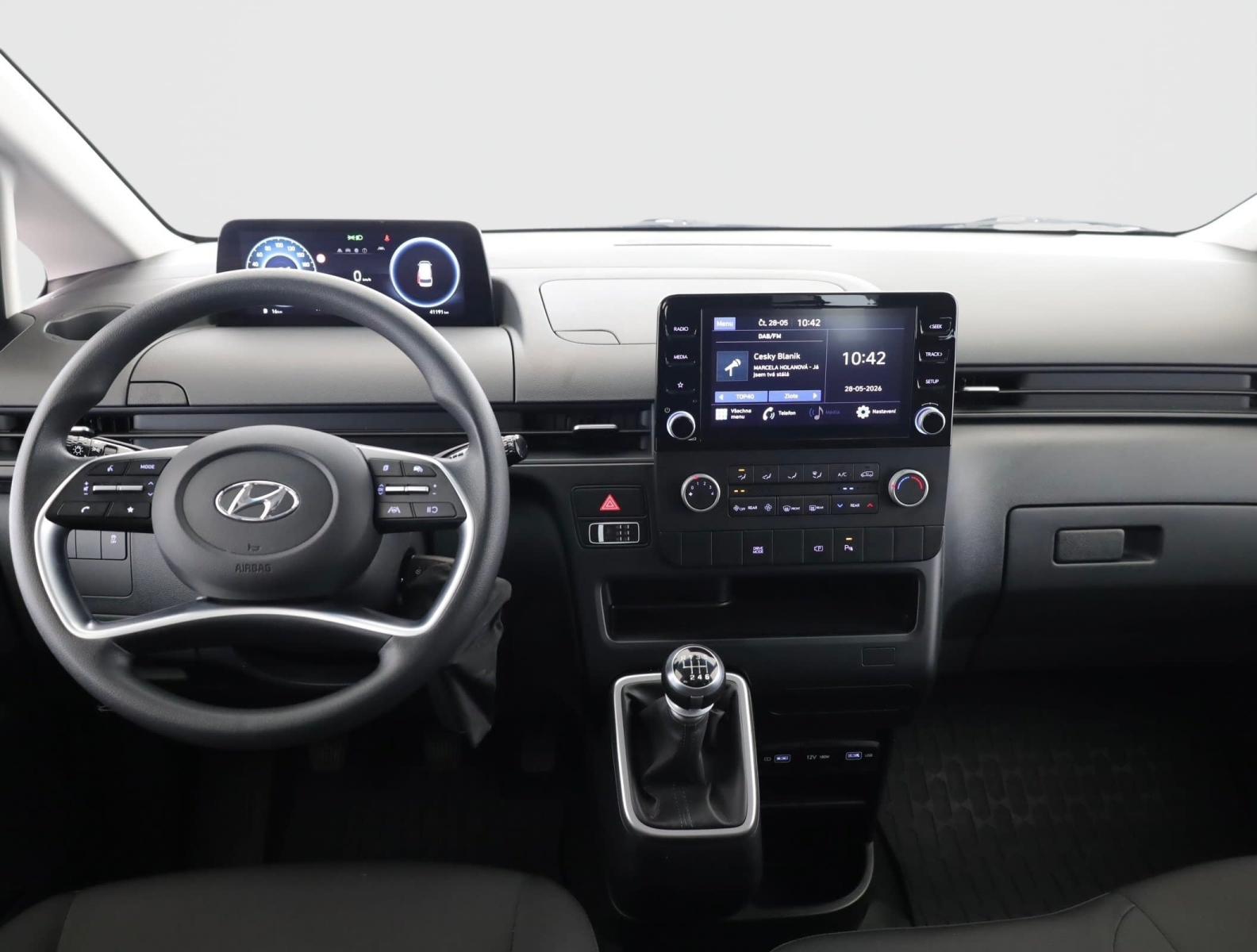 Hyundai Staria - 2024