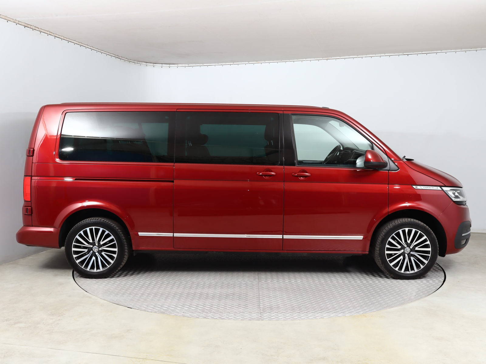 Volkswagen Caravelle - 2021