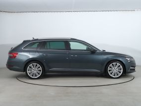 Škoda Superb - 2021