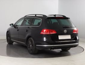 Volkswagen Passat - 2011