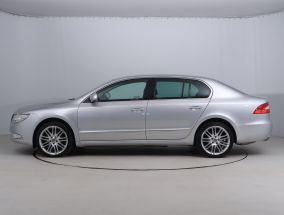 Skoda Superb - 2011