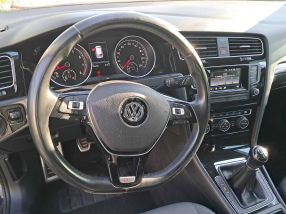 Volkswagen Golf - 2016