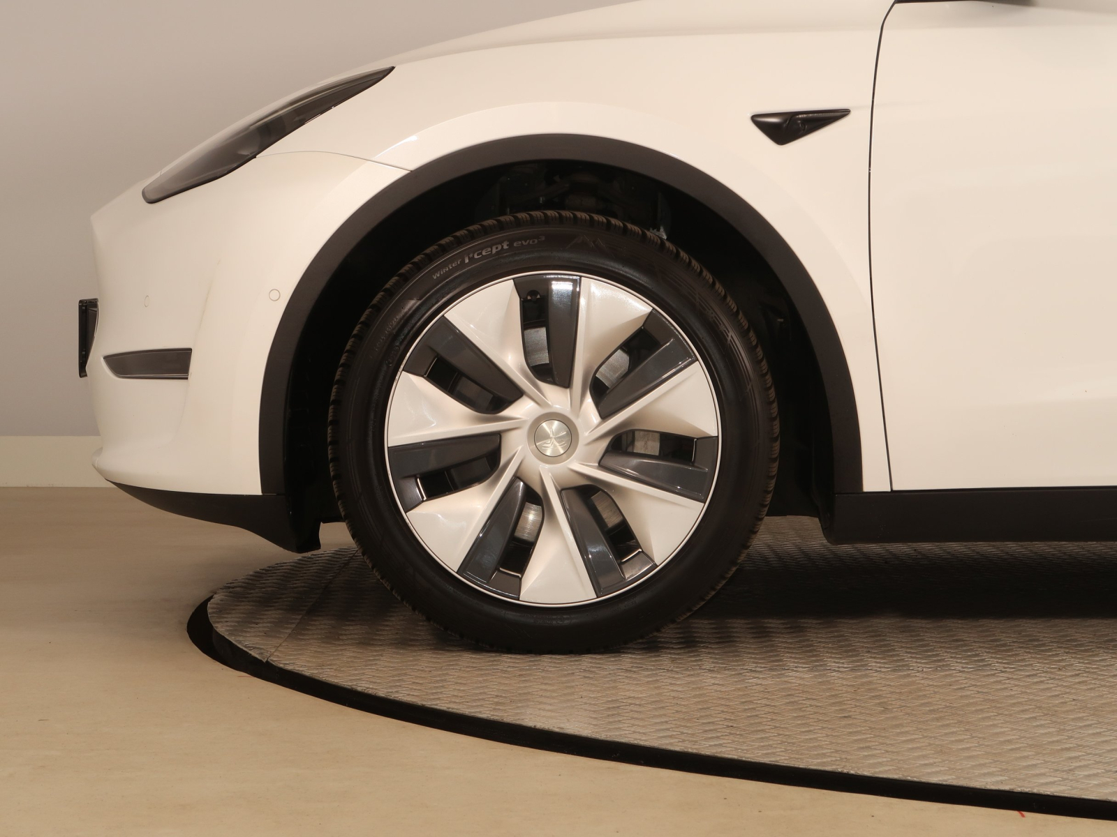 Tesla Model Y - 2022