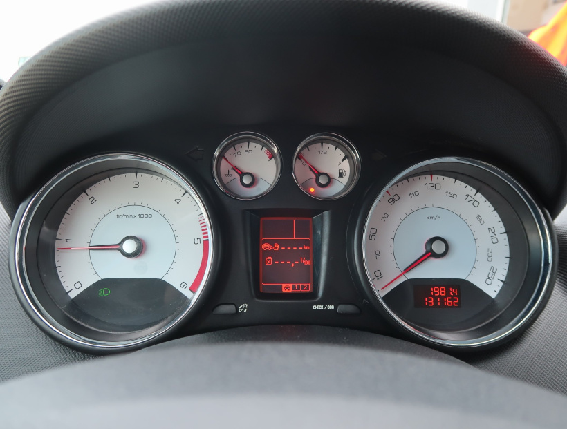 Peugeot 308, 2011
