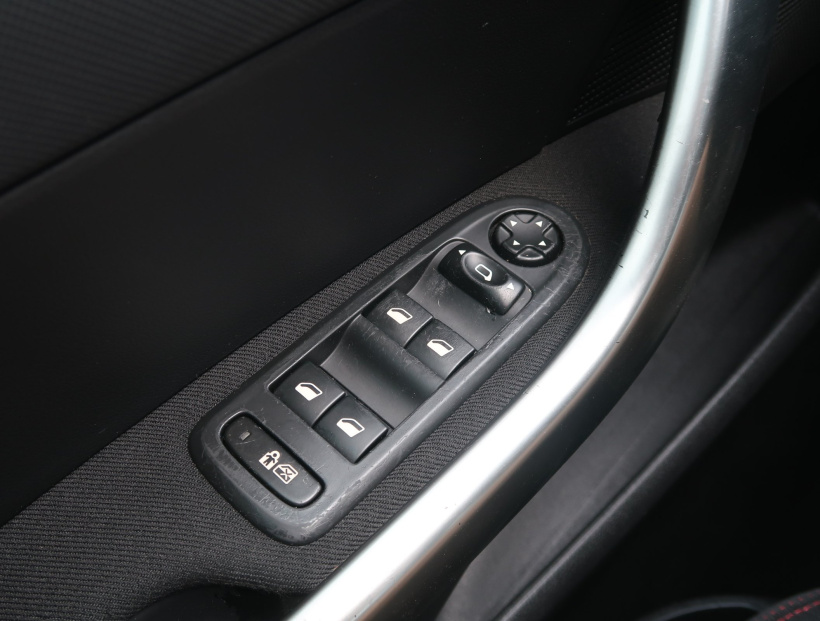 Peugeot 308, 2011