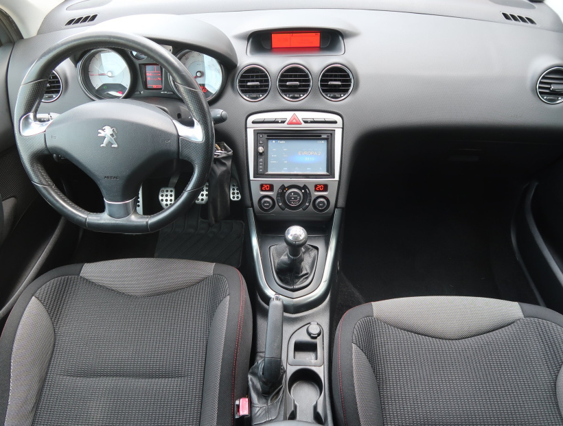 Peugeot 308, 2011