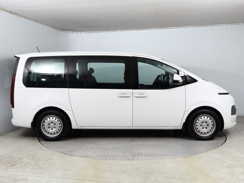 Hyundai Staria, 2024