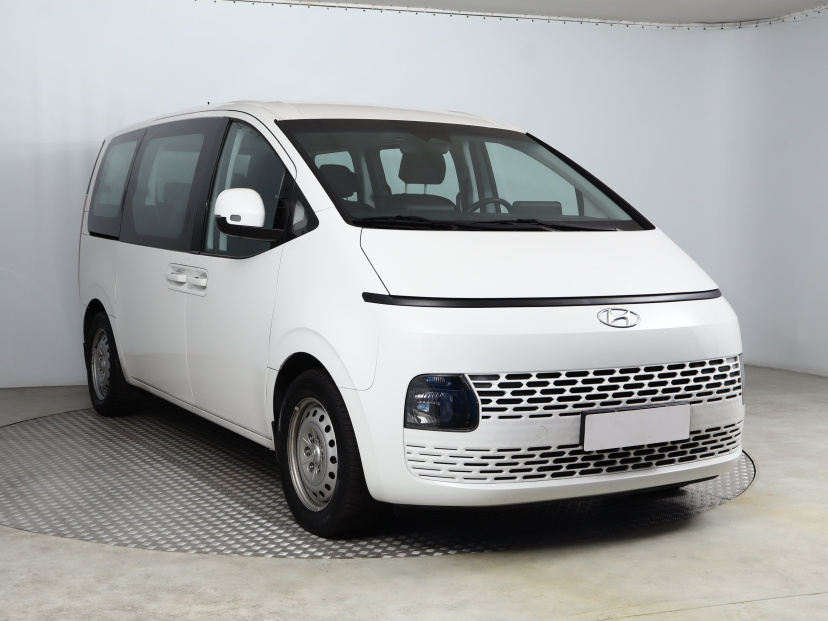 Hyundai Staria, 2024