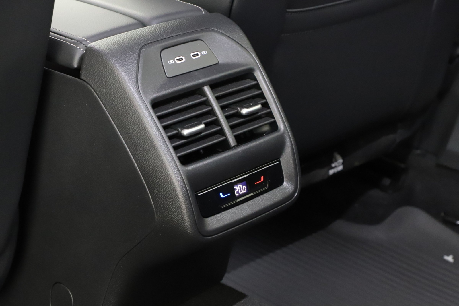 Volkswagen Passat - 2025
