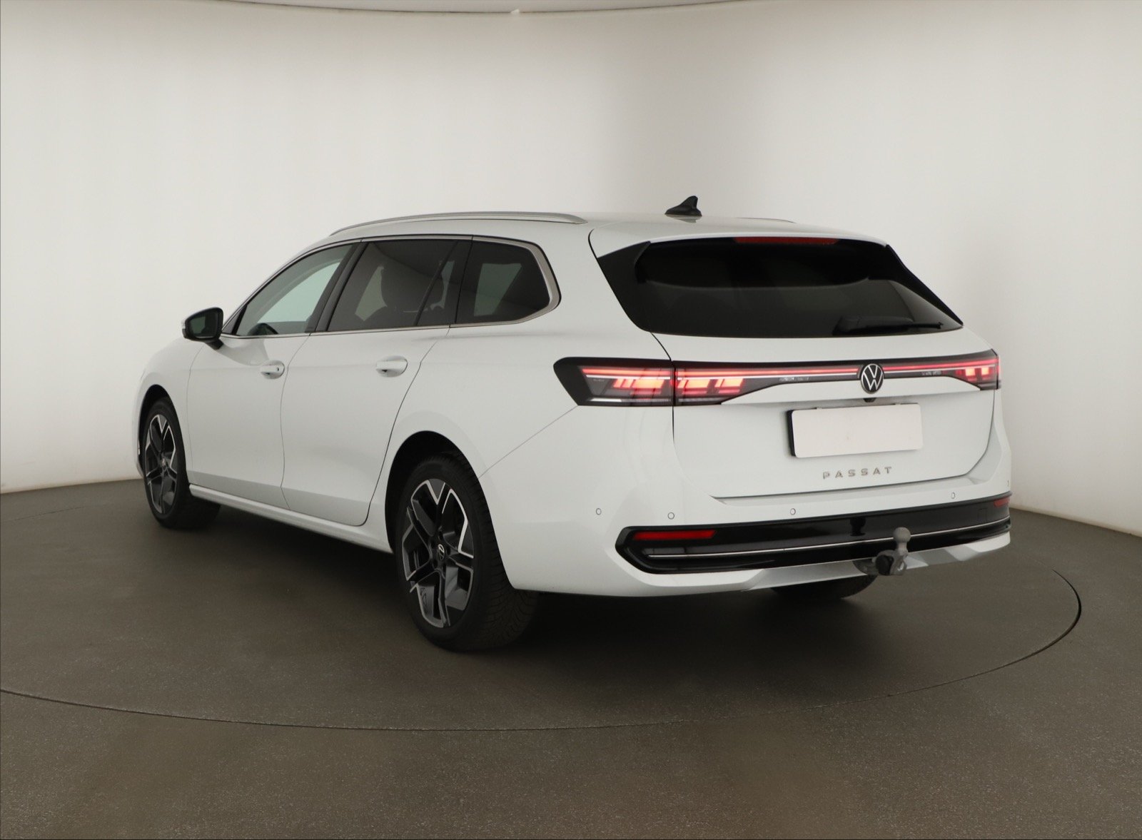 Volkswagen Passat - 2025