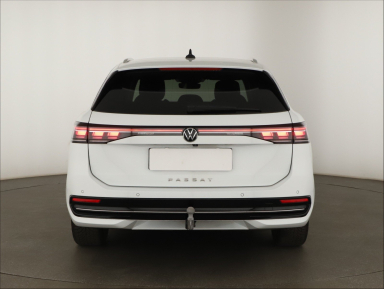 Volkswagen Passat - 2025