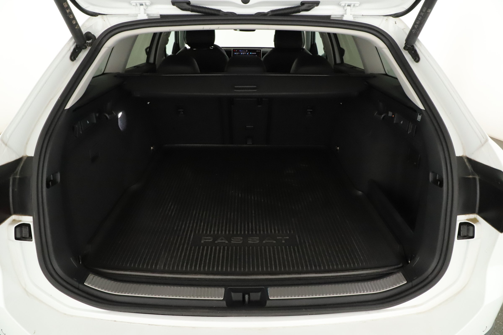 Volkswagen Passat - 2025