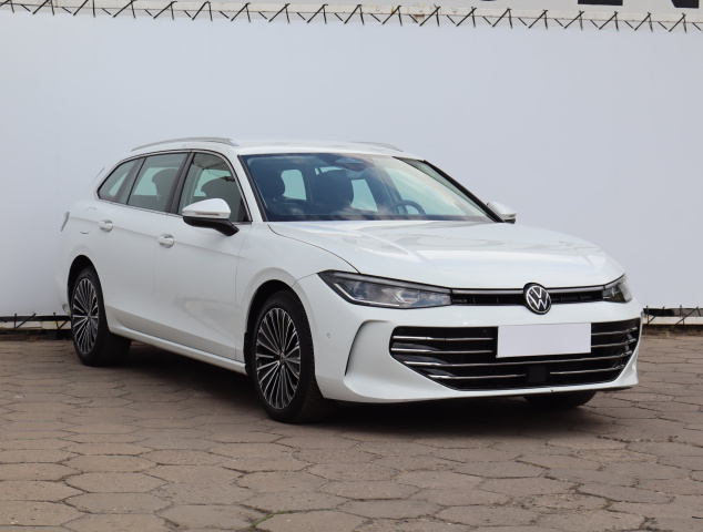 Volkswagen Passat 2025