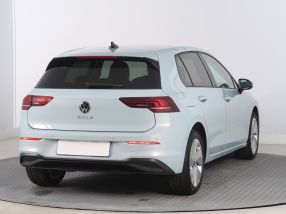 Volkswagen Golf - 2025