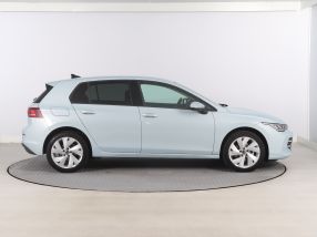 Volkswagen Golf - 2025