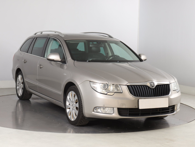 Škoda Superb 2012