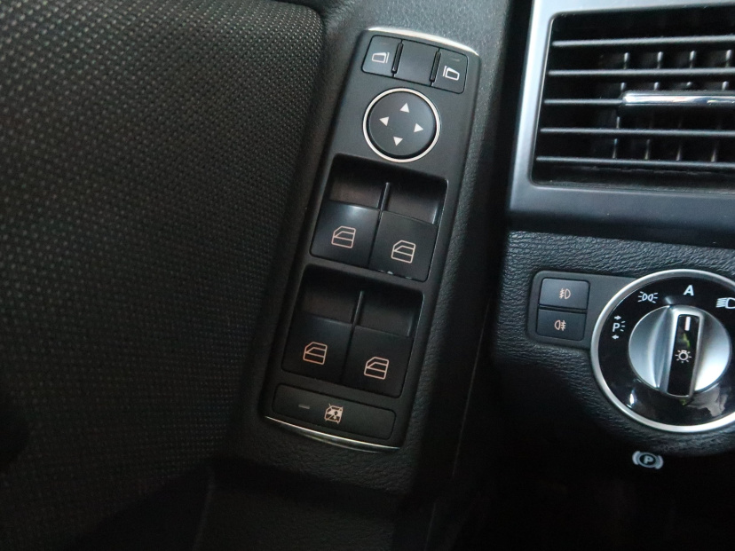 Mercedes-Benz GLK, 2011