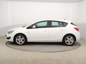 Opel Astra - 2014