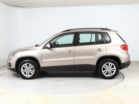 Volkswagen Tiguan - 2012