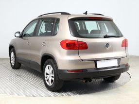 Volkswagen Tiguan - 2012