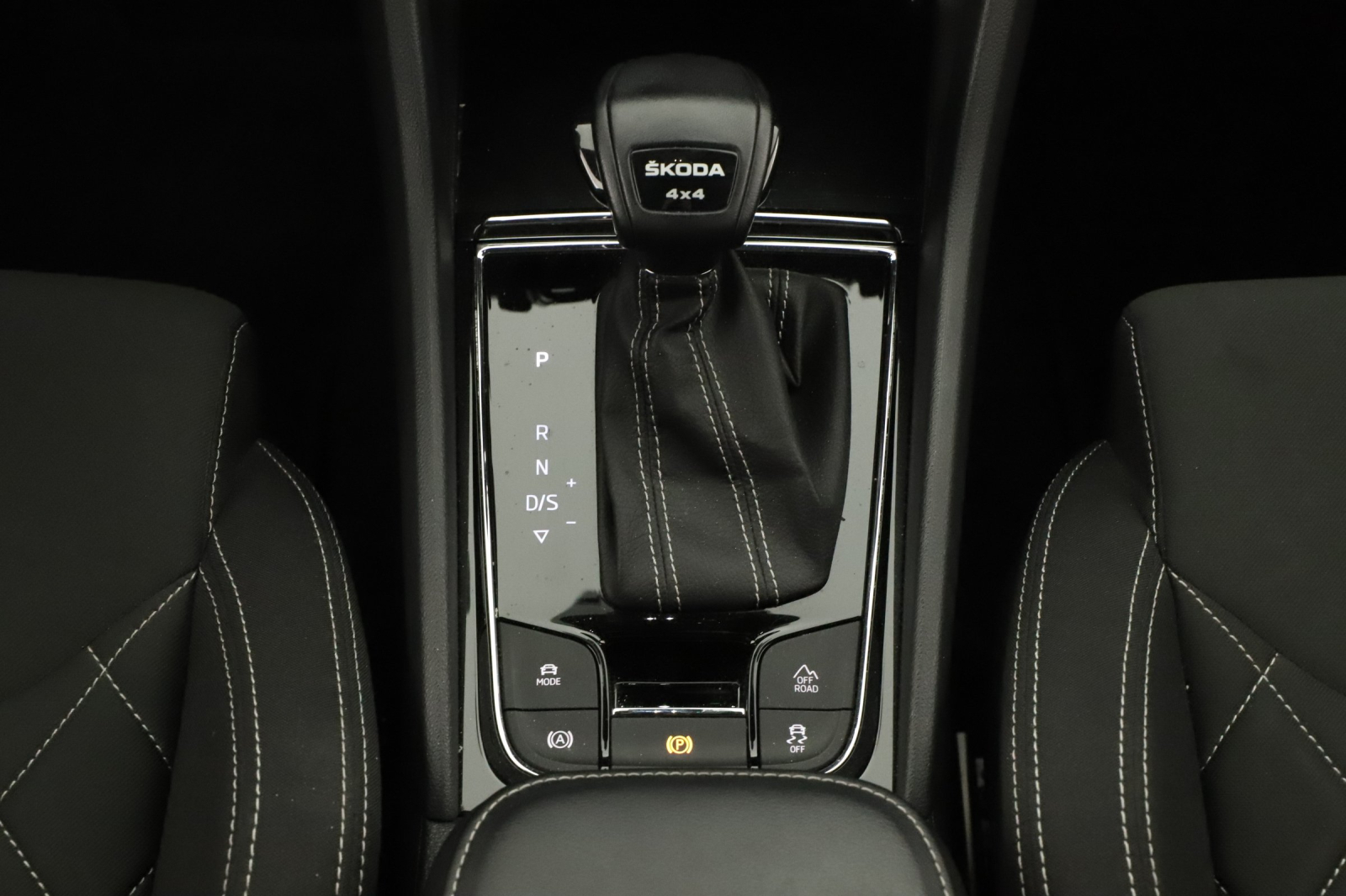 Škoda Karoq - 2023