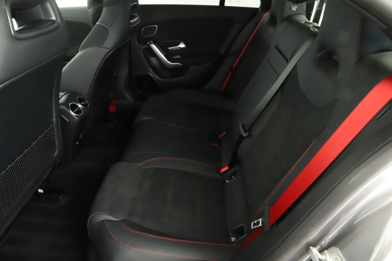 Mercedes-Benz CLA - 2024