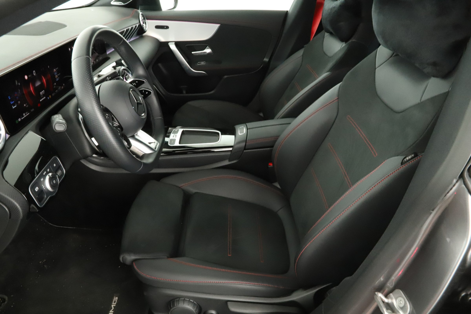 Mercedes-Benz CLA - 2024