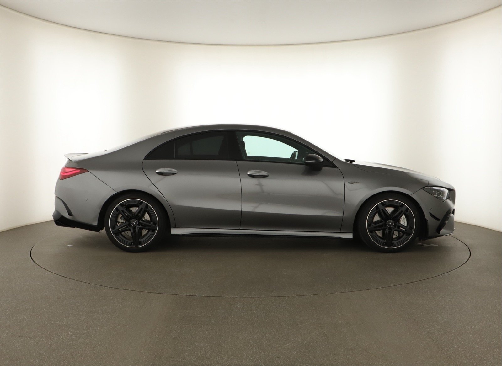 Mercedes-Benz CLA - 2024